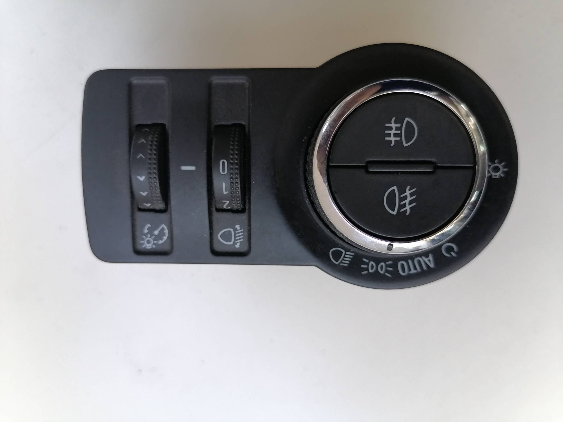 Interruttore blocco comando luci